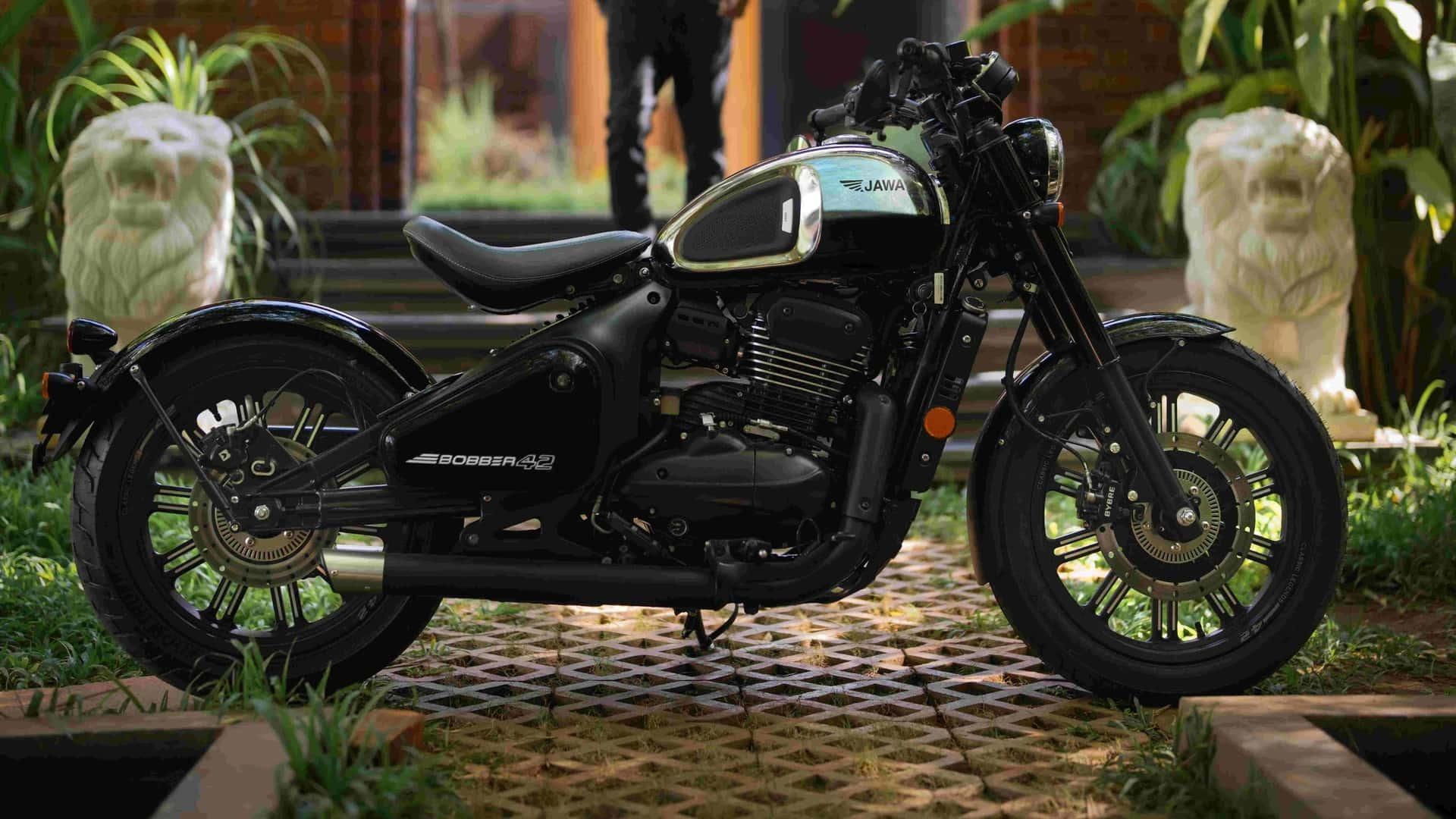 Новый Jawa 42 Bobber Black Mirror